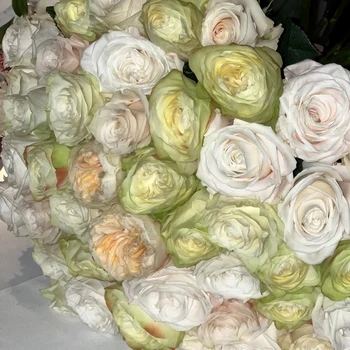 Andreea Berecleanu a primit un buchet superb de trandafiri, foto Instagram jpg