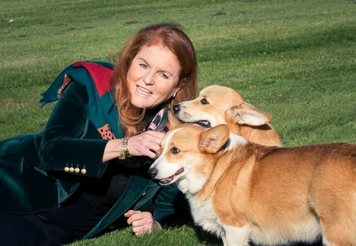 Sarah Ferguson cu cainii Reginei pagina personala jpg