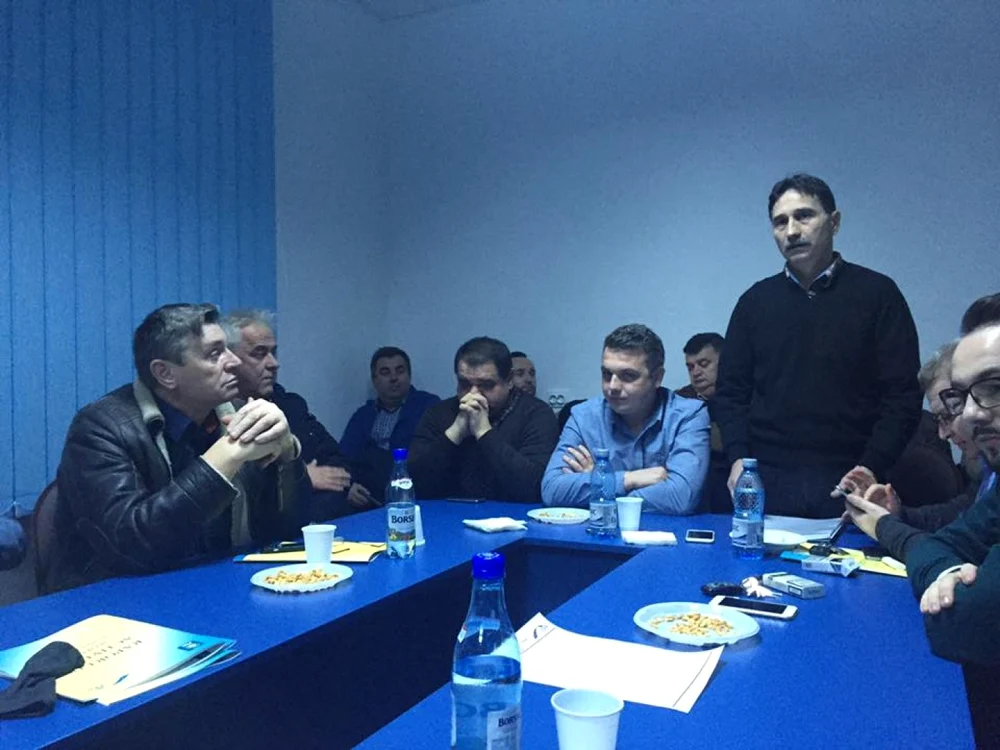 Ion Dumitrel şi-a prezentat proiectul în faţa colegilor din PNL
