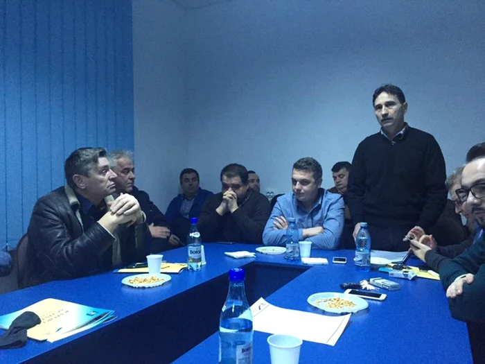 Ion Dumitrel şi-a prezentat proiectul în faţa colegilor din PNL