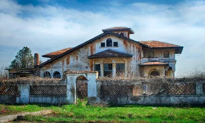 RO BZ Sahateni D Hariton mansion jpg