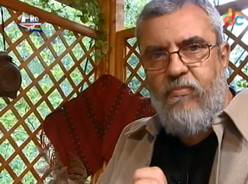 
    Trucurile culinare ale lui Radu Anton Roman sunt o adevărată comoară pentru pasionații de gătitfoto: captură video  