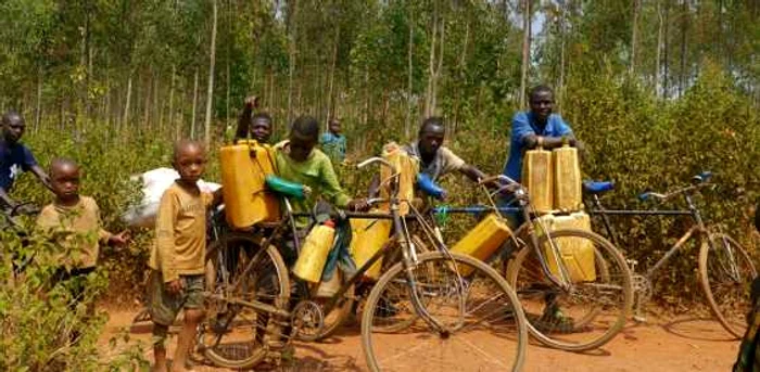 medic emil barbu in africa foto arhiva personala