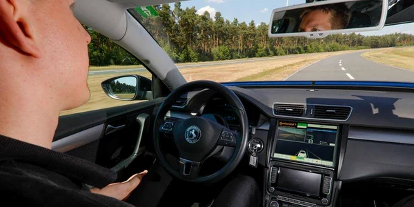 Funcţii noi pentru maşini FOTO Continental 