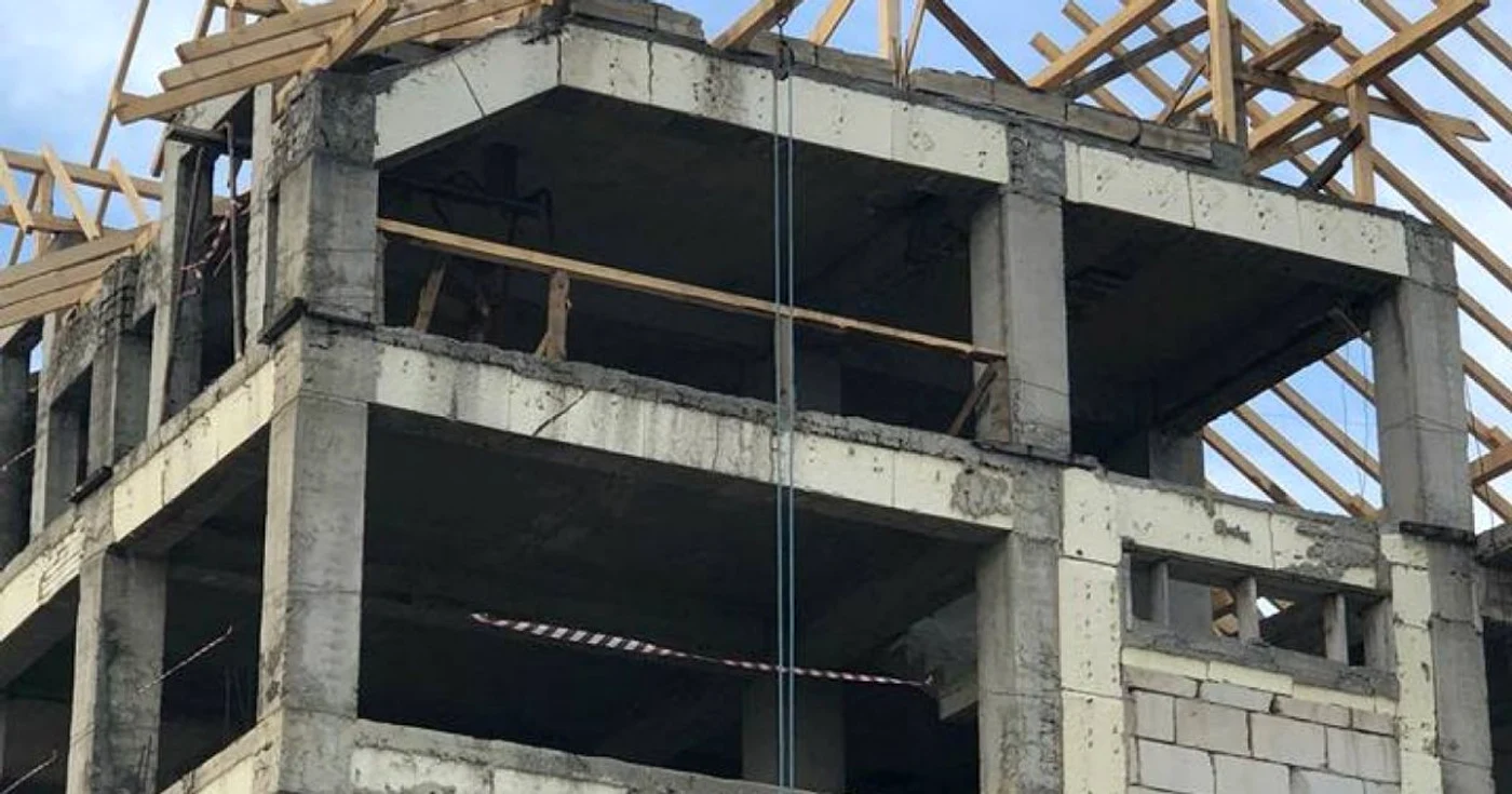 Contractul de construcţie a blocurilor ANL din cartierul Sagricom din Târgovişte are o durată de execuţie de 2 ani şi o valoare de 12 milioane de lei.