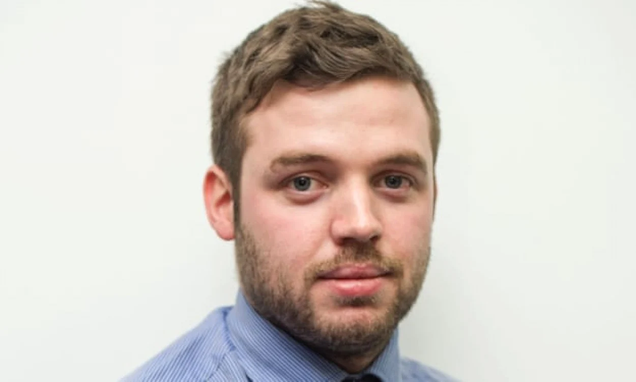 Jurnalistul britanic Liam Thorp a fost invitat la vaccin pentru că figura în baza de date cu obezitate morbidă la 6.2 cm FOTO James Maloney/Liverpool Echo