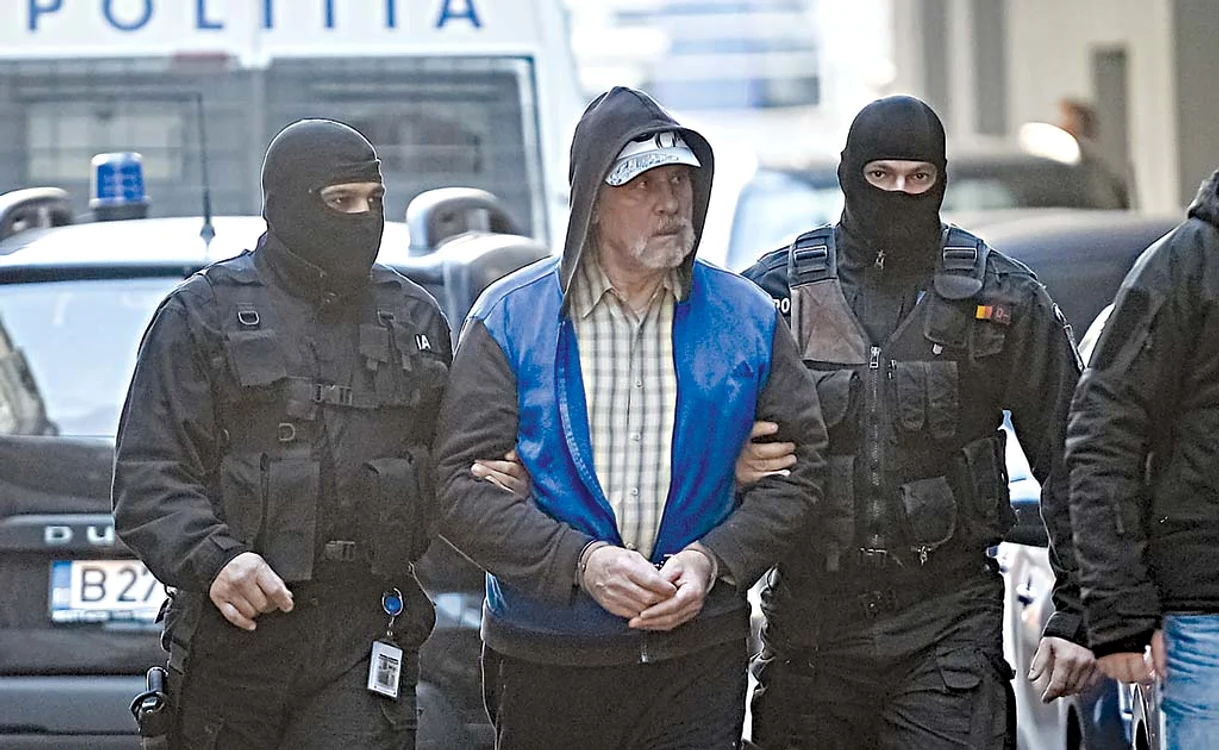 
    Gheorghe Dincă va fi judecat pentru opt infracţiuniFoto: Mediafax  