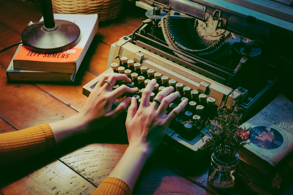 Polirom susține tinerii scriitori. FOTO: Pexels