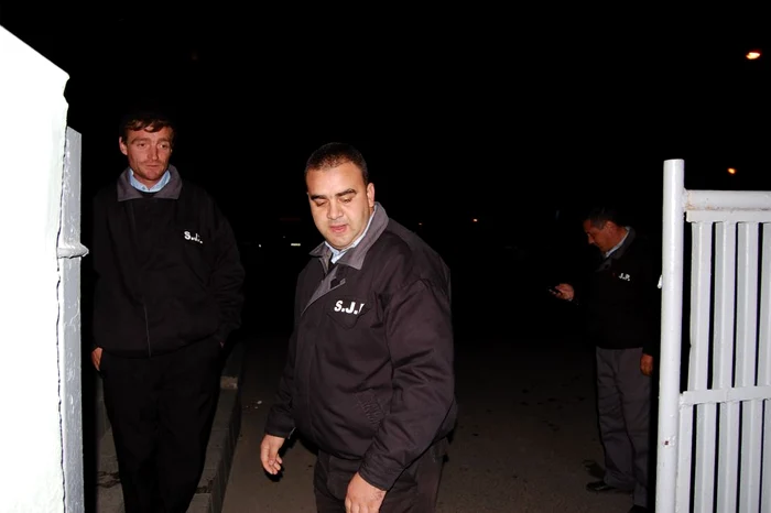 Brancardierii ar putea păzi Spitalul "Mavromati"