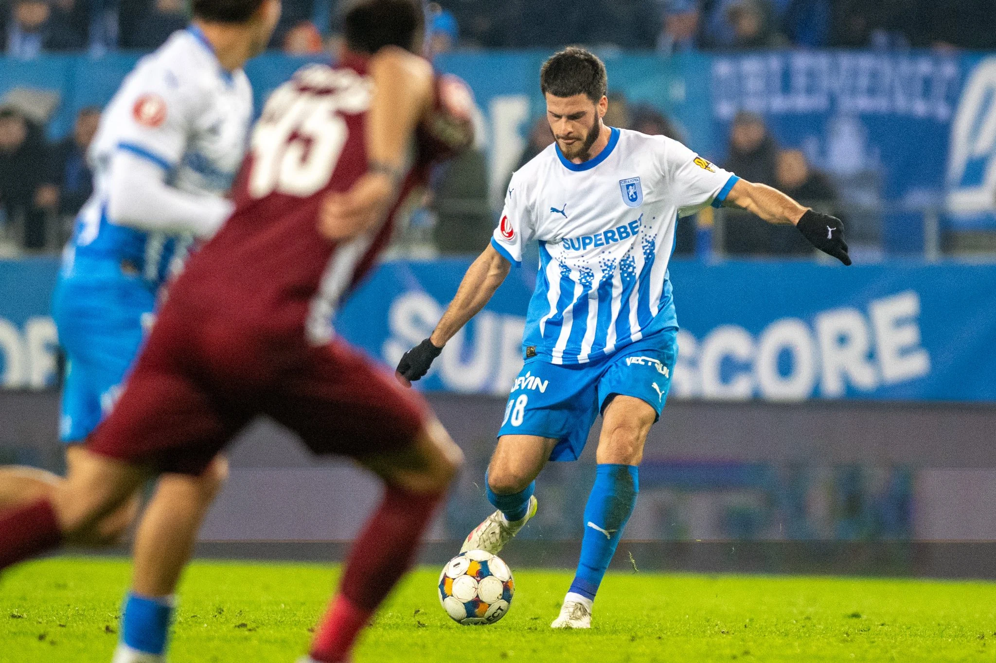 Superliga: CFR Cluj și-a luat gândul de la play-off, după remiza cu Craiova. Farul, umilită de ultima clasată