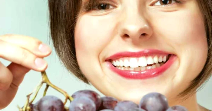 Strugurii roşii sunt mai bogaţi în antioxidanţi decât cei albi