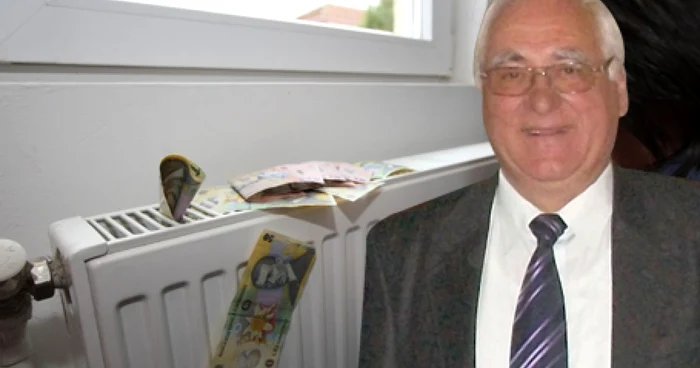 Alexandru Stănilă este profesor de Tehnologii performante şi inventică