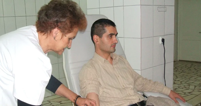 Cei care donează sânge beneficiază de bonuri de masă şi de un set de analize gratuite.