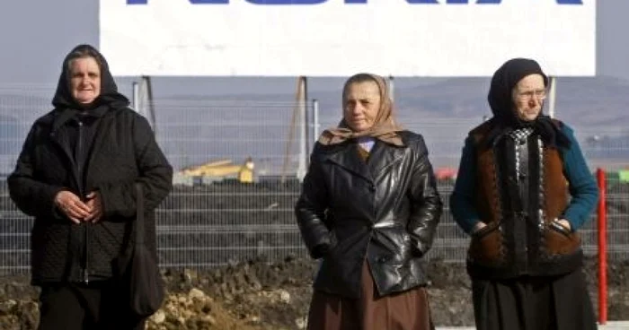 Finlandezii, actori grăbiţi prin localitatea Jucu, sursa: ushiva