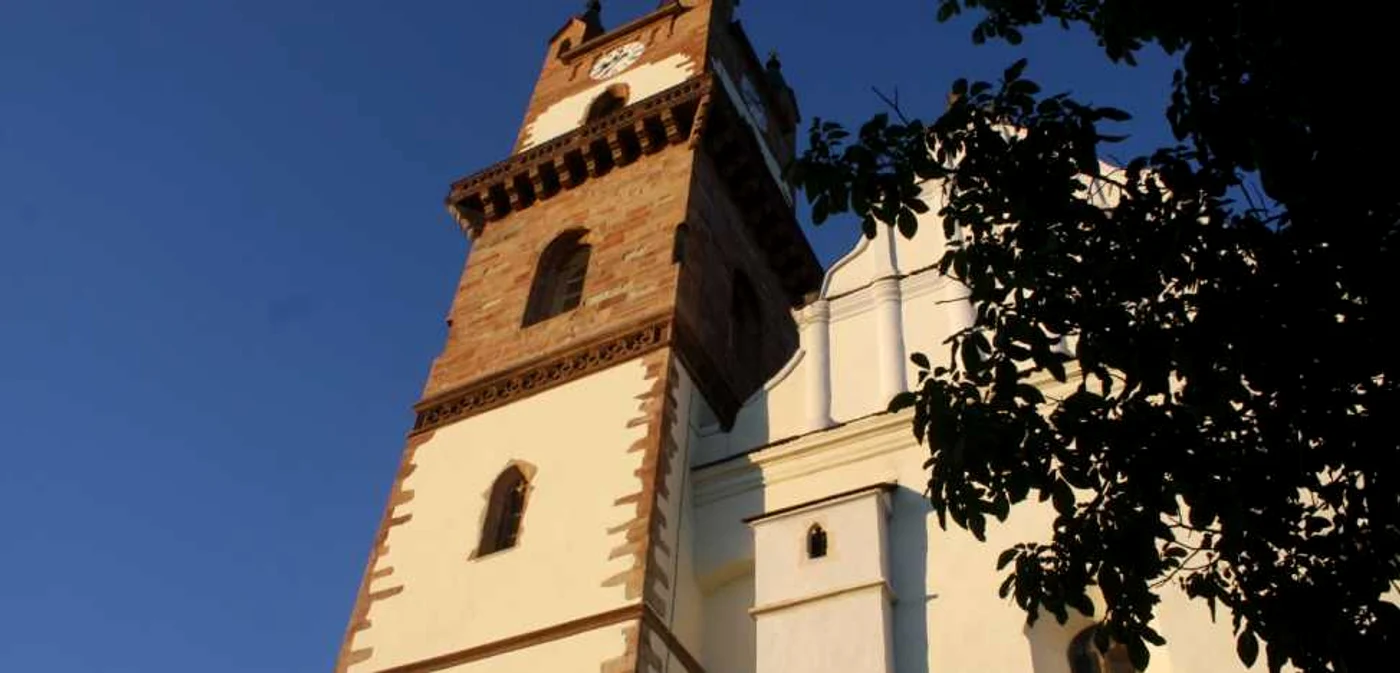 Din 2008 şi până în prezent s-au făcut eforturi destul de mari pentru refacerea bisericii FOTO: Bianca Sara