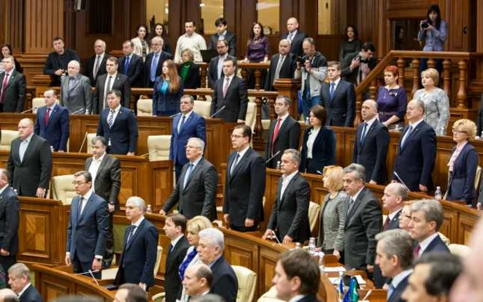 Parlamentul va decide în plen dacă şedinţa va fi deschisă pentru presă. FOTO: Adevărul