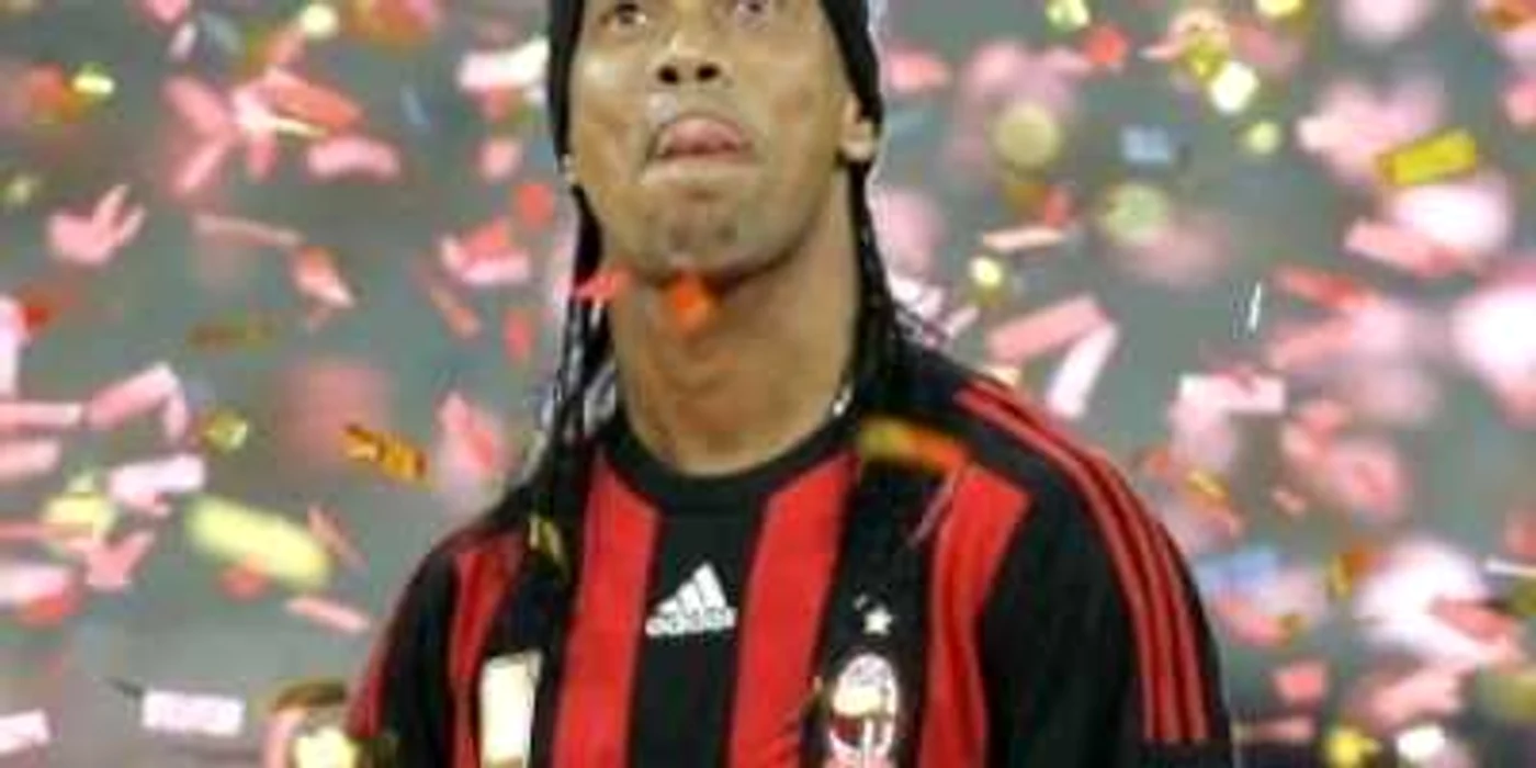 Ronaldinho se simte bine la AC Milan!