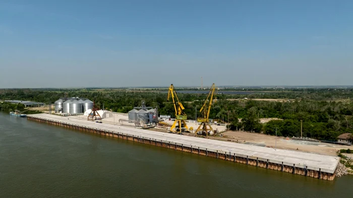 80% din lucrări au fost realizate de pe apă.
