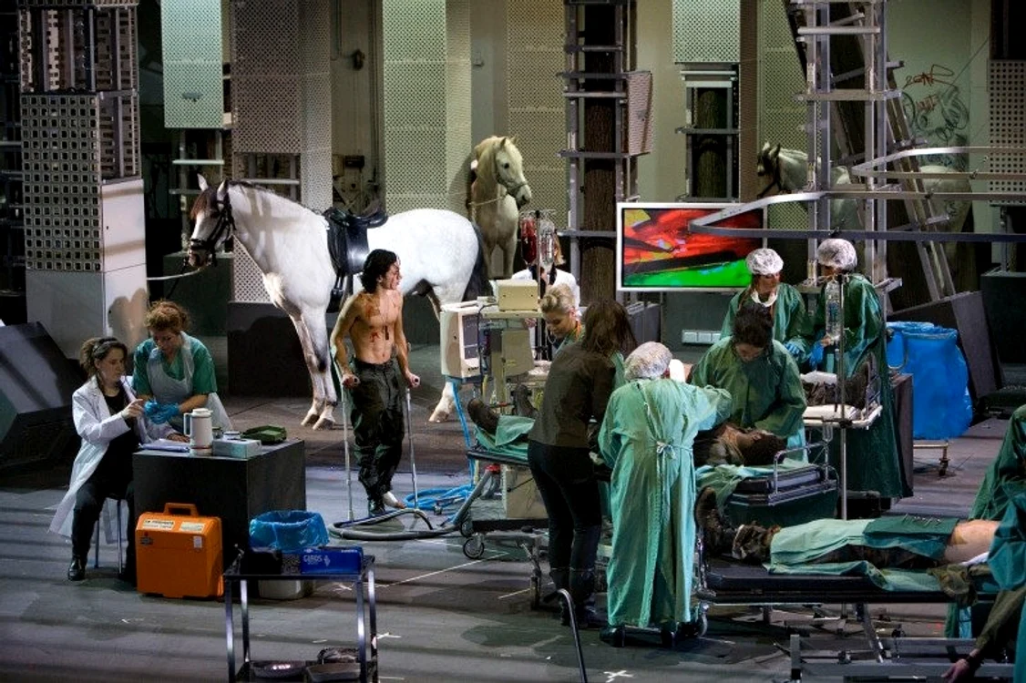 Lumea ca spital jpeg