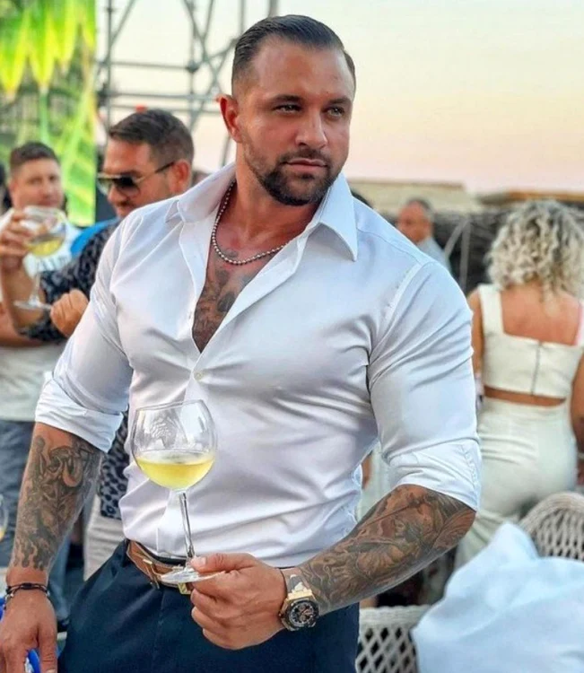 Alex Bodi a arătat rezultatul testului antidrog Foto: Instagram