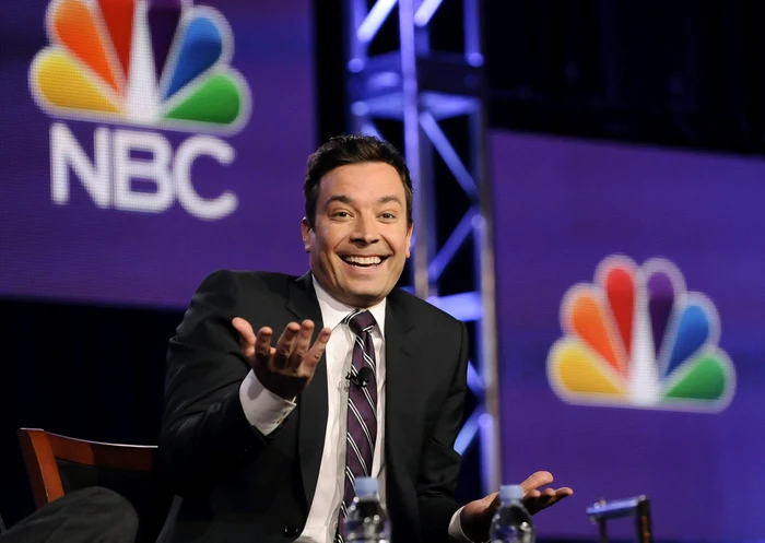 Jimmy Fallon a devenit gazda „The Tonight Show“ în februarie 2014, când l-a înlocuit pe Jay Leno