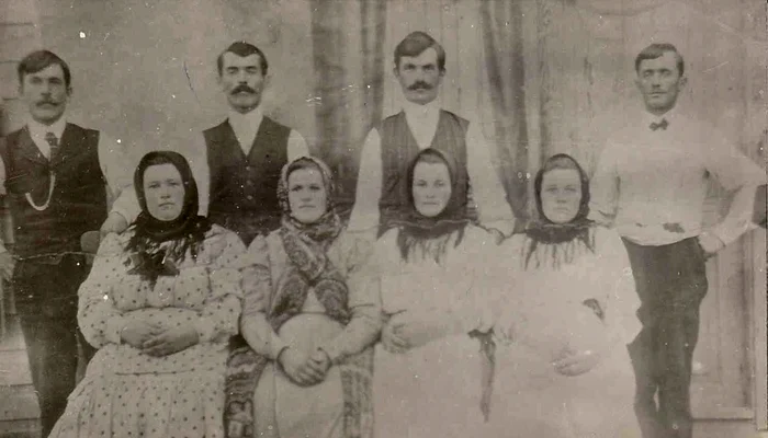 Surorile Nichifor şi soții lor, colonişti români în Marile Prerii