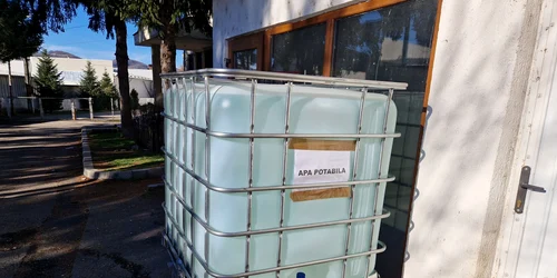 apă curtea de arges jpg