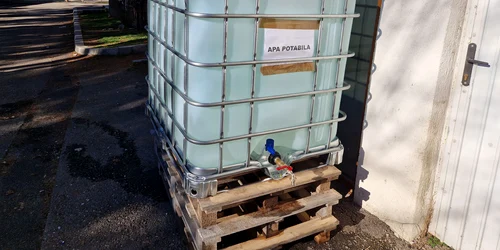 apă curtea de arges jpg