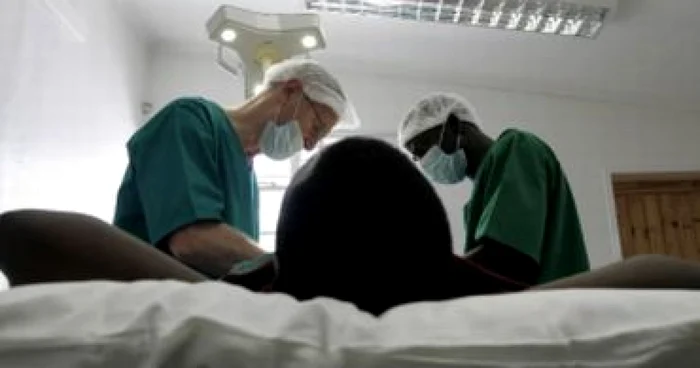 Americanii ar putea fi circumcişi, măsură preventivă pentru răspândirea virusului HIV