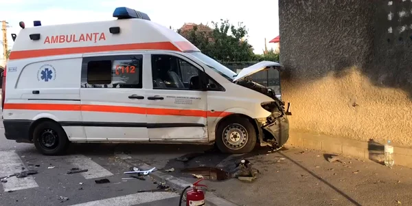 ambulanta video mp4 thumbnail png