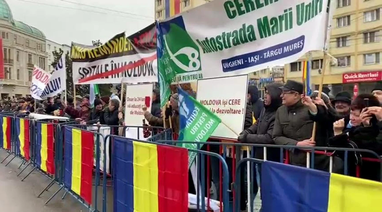 Protest Piaţa Unirii Iaşi SURSĂ observator.ro