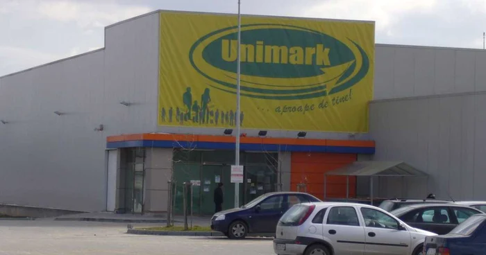 Supermarketul Unimark funcţionează în incinta Alba Mall