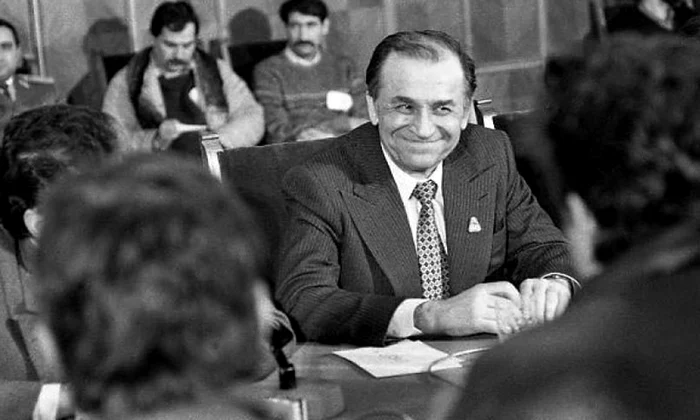 25 de ani de libertate  Masă rotundă, cu Ion Iliescu, la Institutul Cultural Român jpeg