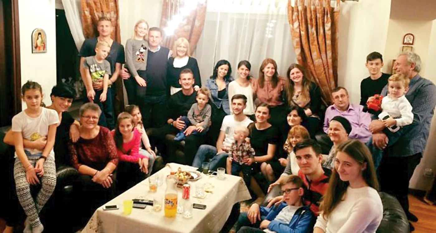 La masa de Crăciun, Goienii au fost 29