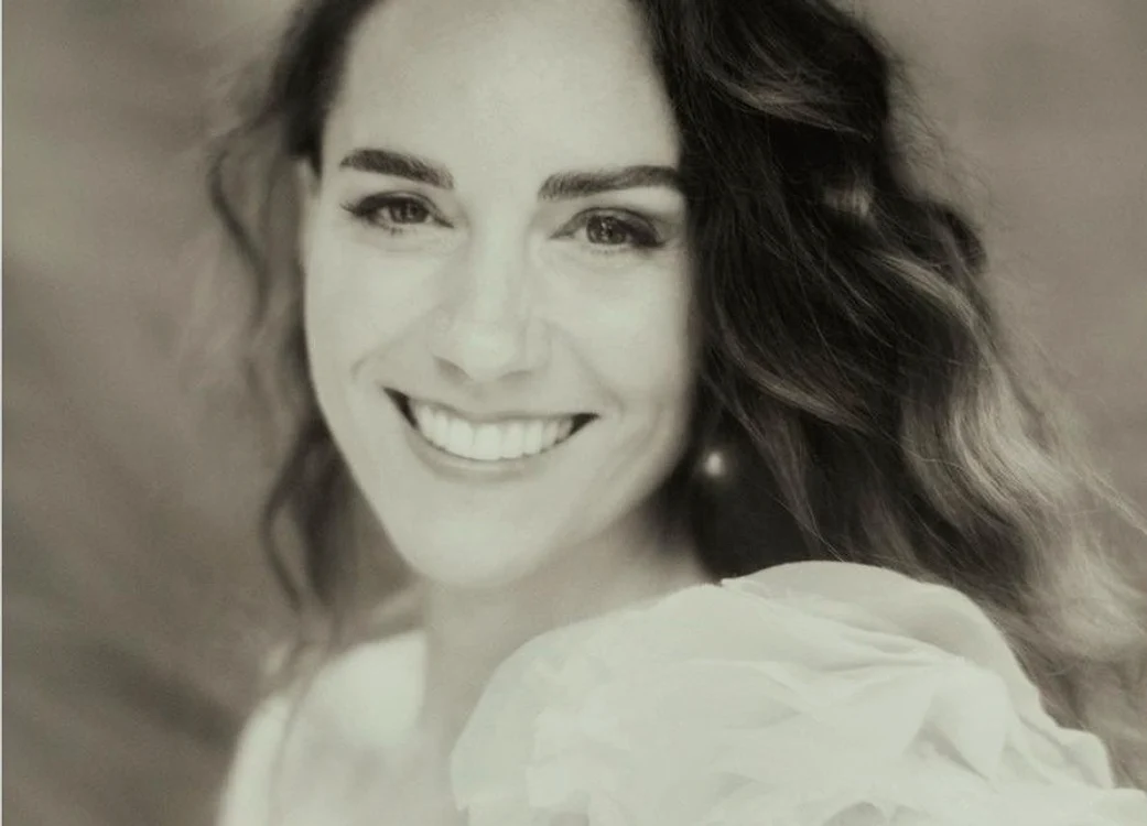 Kate Middleton a făcut publice trei portrete oficale cu ocazia împlinirii a 40 de ani