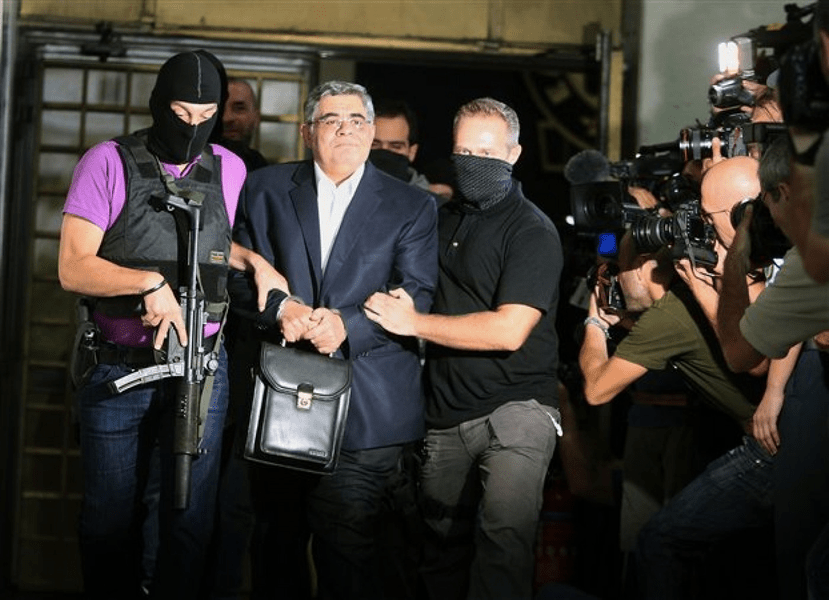 Înaintea alegerilor, Grecia blochează un partid înfiinţat de neonazişti din Zori Aurii