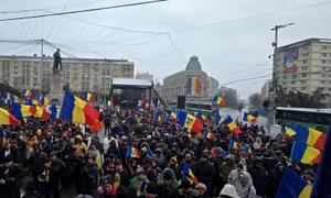 iasi protest aur foto partidul aur jpg