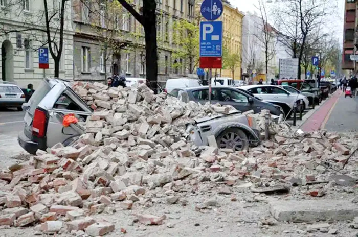 
    Clădirile din Zagreb,  avariate de seismul de 5,3  