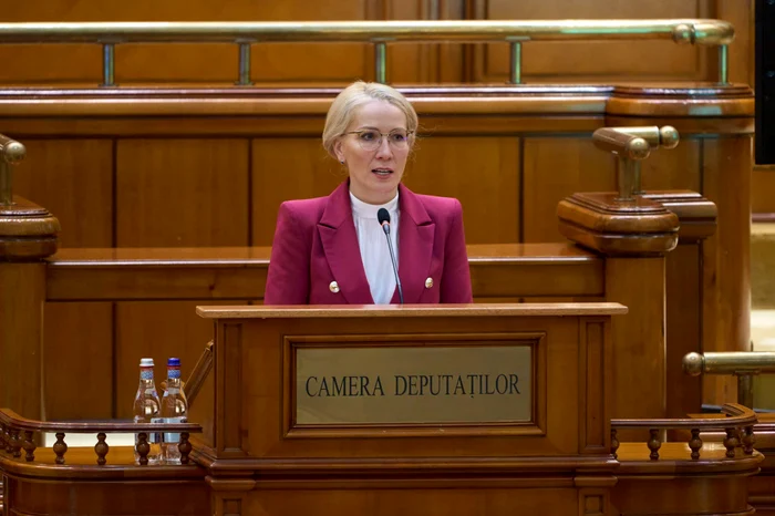 Bruynseels: "Transparenţă zero despre ajutoarele militare trimise în Ucraina" / Sursa foto: AUR