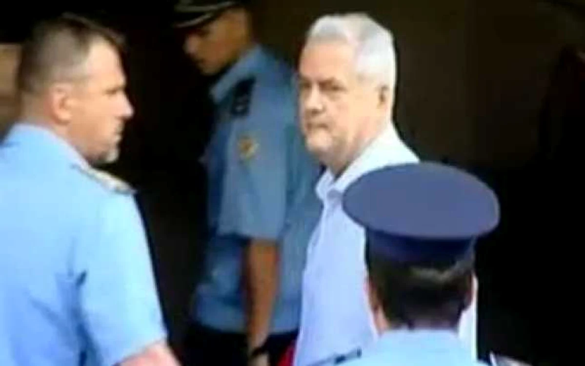 Adrian Năstase a ajuns în această dimineaţă la Curtea de Apel Bucureşti