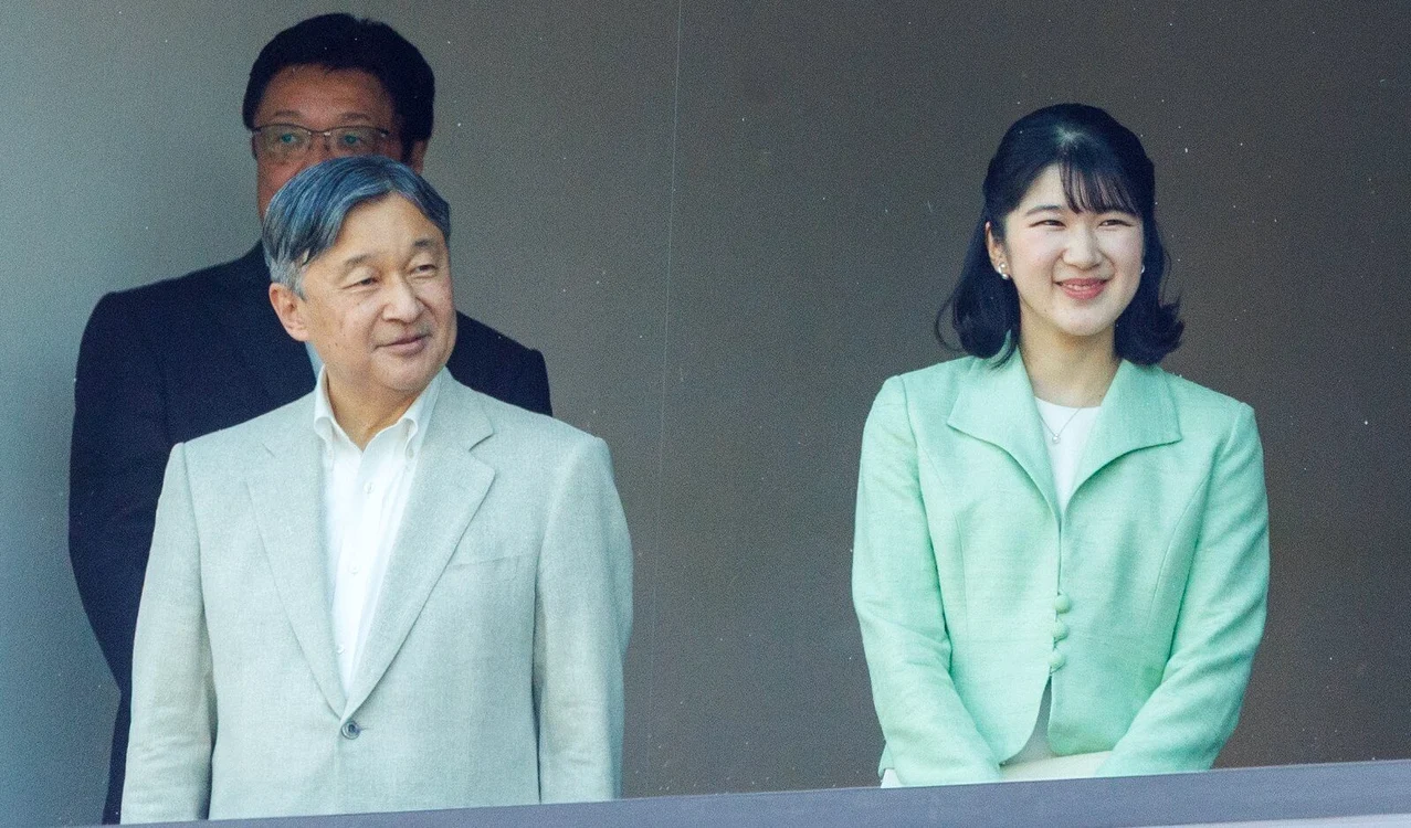Prințesa Aiko și Împăratul Naruhito la turneul de baseball   Agenția Imperială (5) jpg