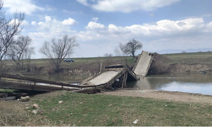 Circulația în zonă este restricționată. Foto: Facebook/Rodica Maria