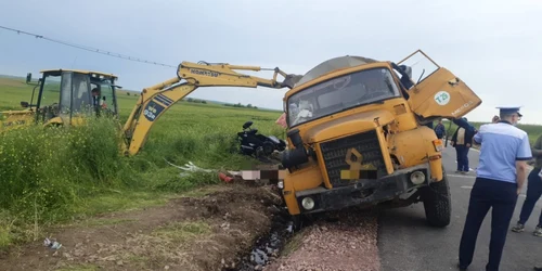 Accident tulcea autospeciala bitum foto ipj tulcea