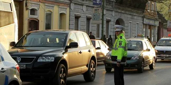 Circulaţia în zonă a fost blocată mai bine de o oră