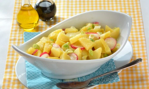 salata de cartofi cu ridichi jpeg