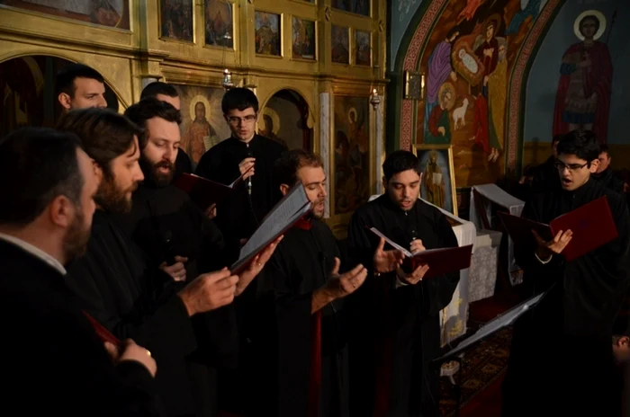 Concert de colinde FOTO Episcopia Tulcii