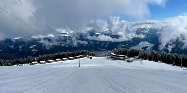 Domeniul Schiabil Transalpina Voineasa din Vâlcea înainte de Florii în 26 aprilie 2024 Foto Domeniul Schiabil Transalpina
