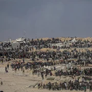 Palestinieni centru de distribuție a ajutoarelor Gaza foto epa efe jpg