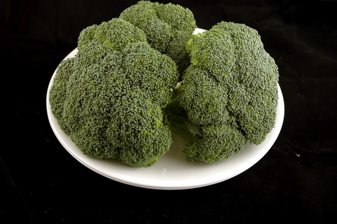 Broccoli 588 grame = 200 calorii