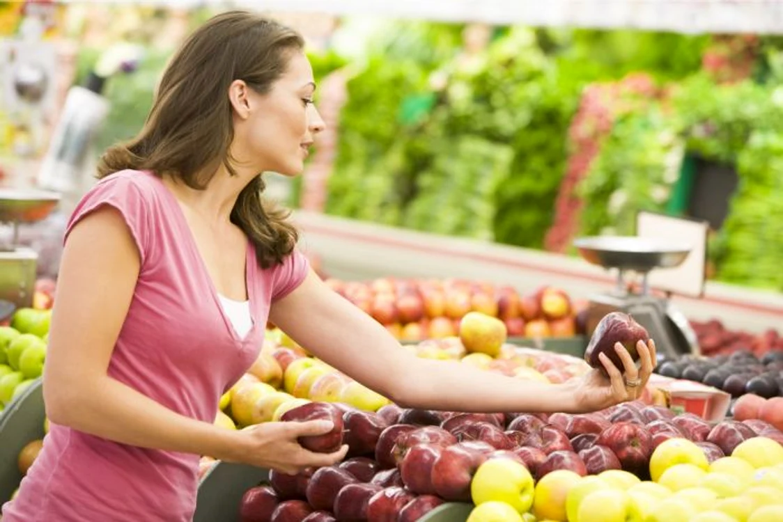Avem una dintre cele mai scăzute rate de consum de fructe și legume din UE. FOTO Shutterstock